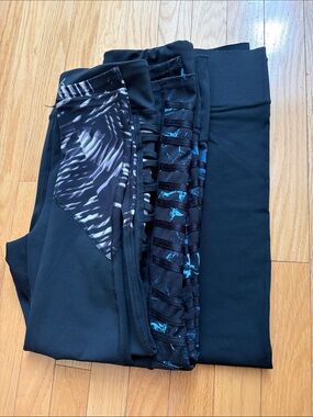 Black Leggings with Blue Accent and Patterned Side Panel